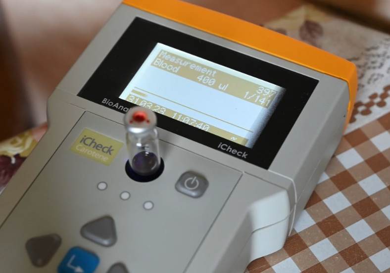 I-Check - mierzenie poziomu B-Karotenu